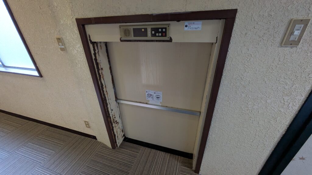 湯郷温泉・やさしさの宿 竹亭の昇降エレベーター