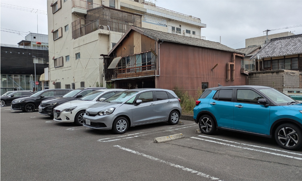 ホテル菊水今治の無料駐車場